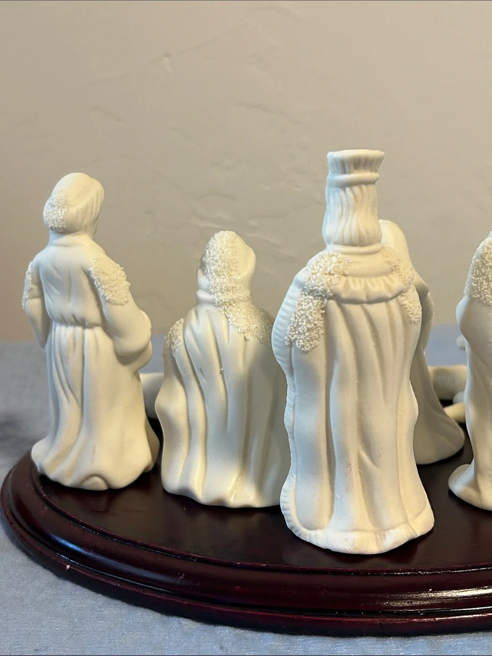World Bazaars Jade Collection 11-Piece Porcelain Nativity Scene Set Oval Base